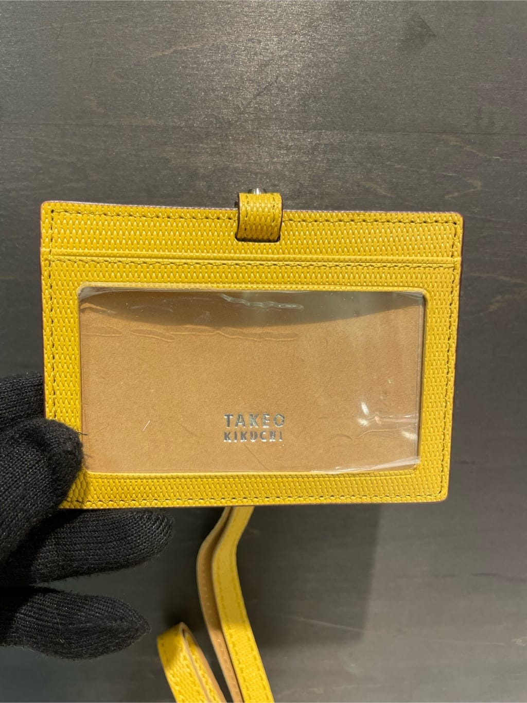すずきさんの「TAKEO KIKUCHI｜【ソフト＆ナチュラル】ミニメッシュ レザー IDカードホルダー」を使ったコーディネート