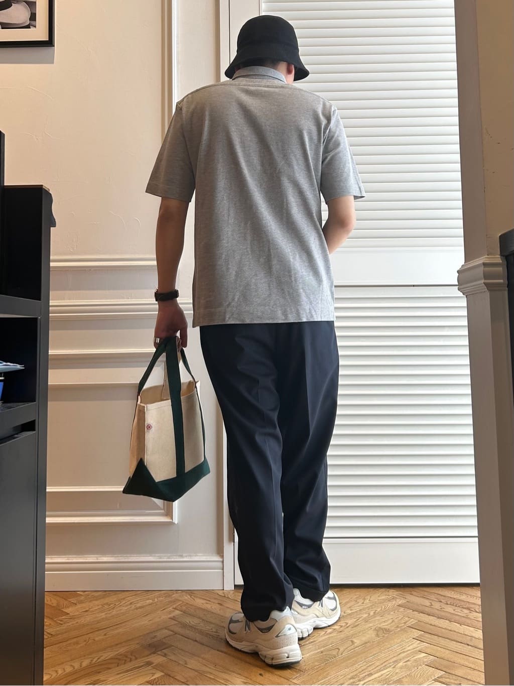 須田　慎二郎さんの「DRESSTERIOR｜」を使ったコーディネート