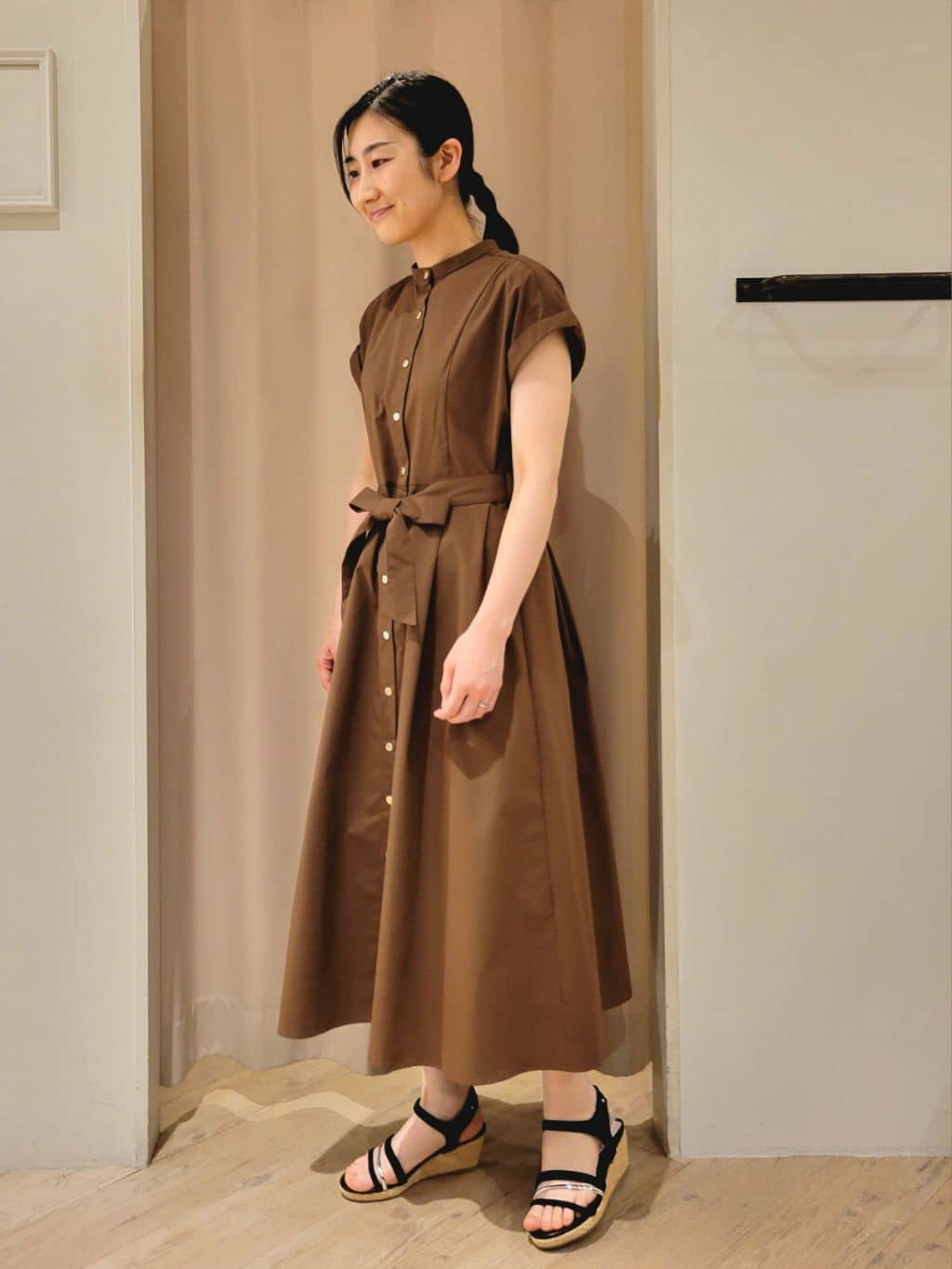 いそさんの「grove｜【雑誌掲載】洗えるシアーカーディガン」を使ったコーディネート