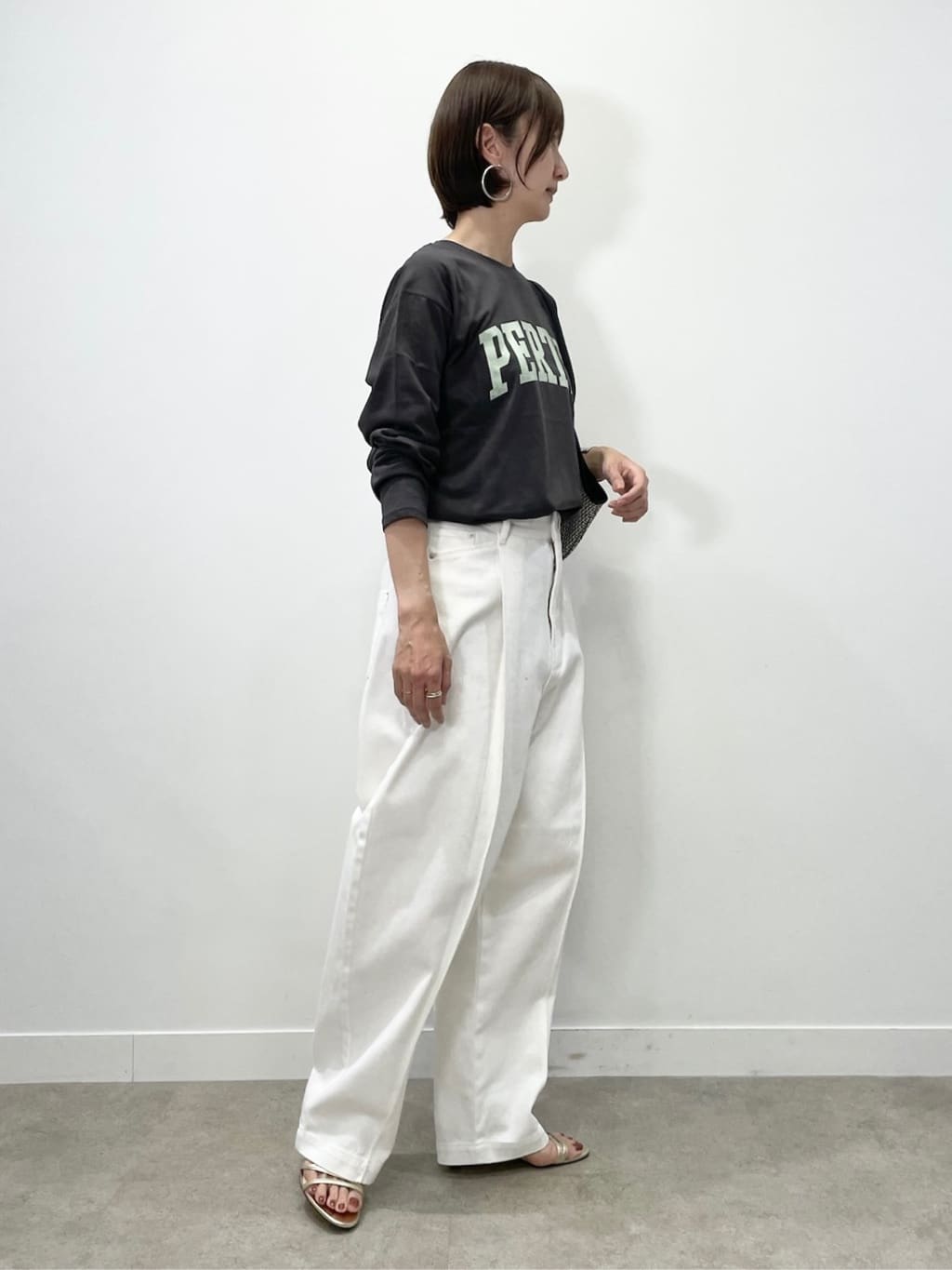 KAYOさんの「UNTITLED｜◆【Ca_CHIGNON】カスレアー ロンTEE」を使ったコーディネート