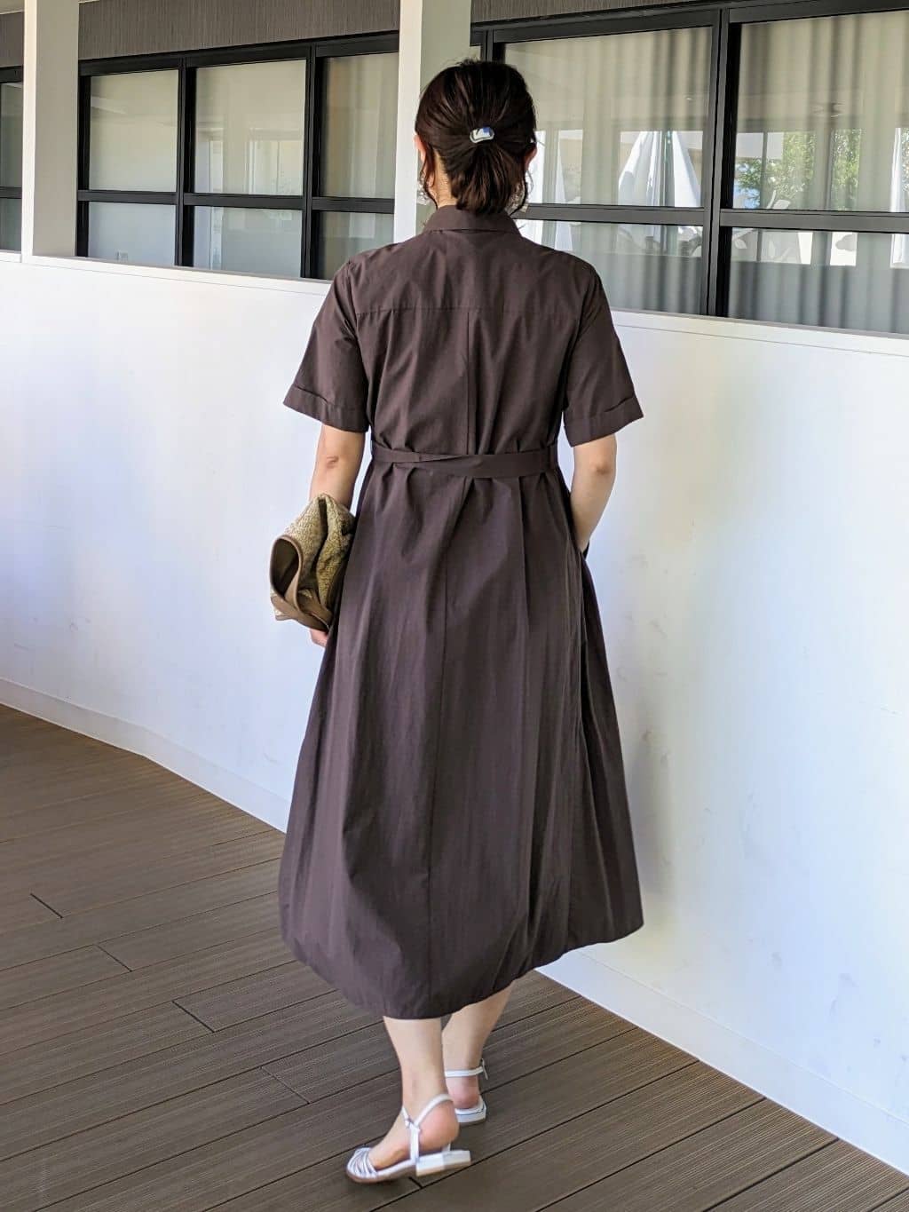なみきさんの「UNTITLED｜【手洗い／88cm正方形】バイカラーハーネススカーフ」を使ったコーディネート