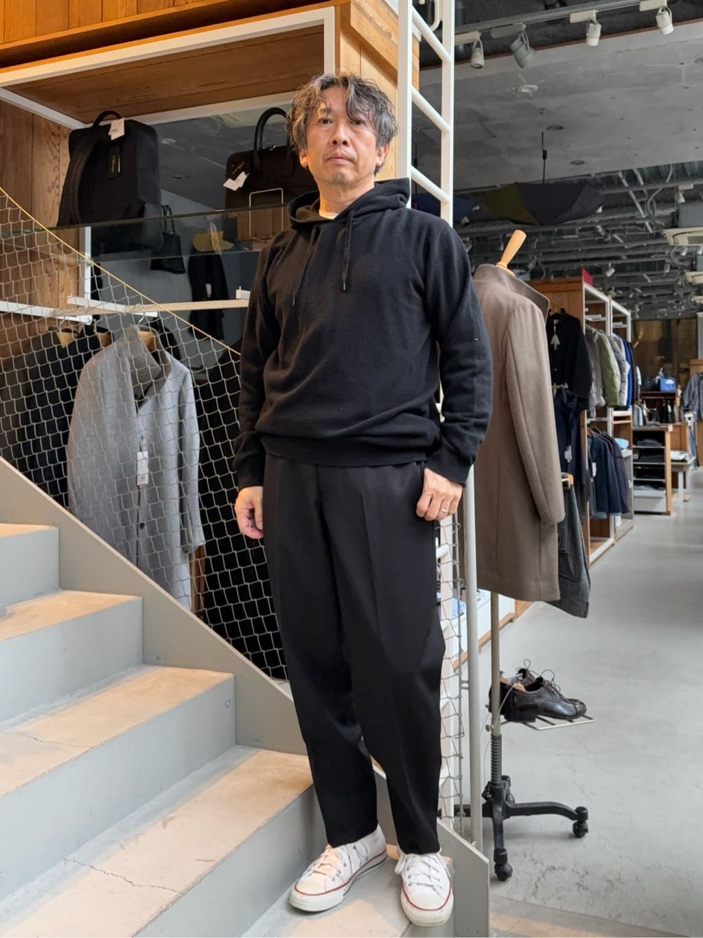 デザイナーTAKEman さんの「TAKEO KIKUCHI｜◆【便利なサイズ感】ドライビング　トートバッグ」を使ったコーディネート