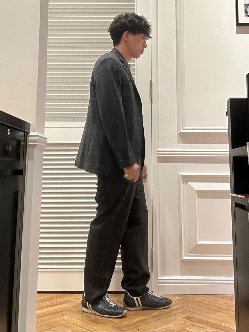 須田　慎二郎さんの「DRESSTERIOR｜」を使ったコーディネート
