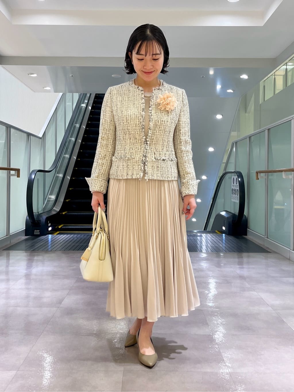 ちりんさんの「UNTITLED｜【追加/日本製】ブーケフラワーコサージュ」を使ったコーディネート