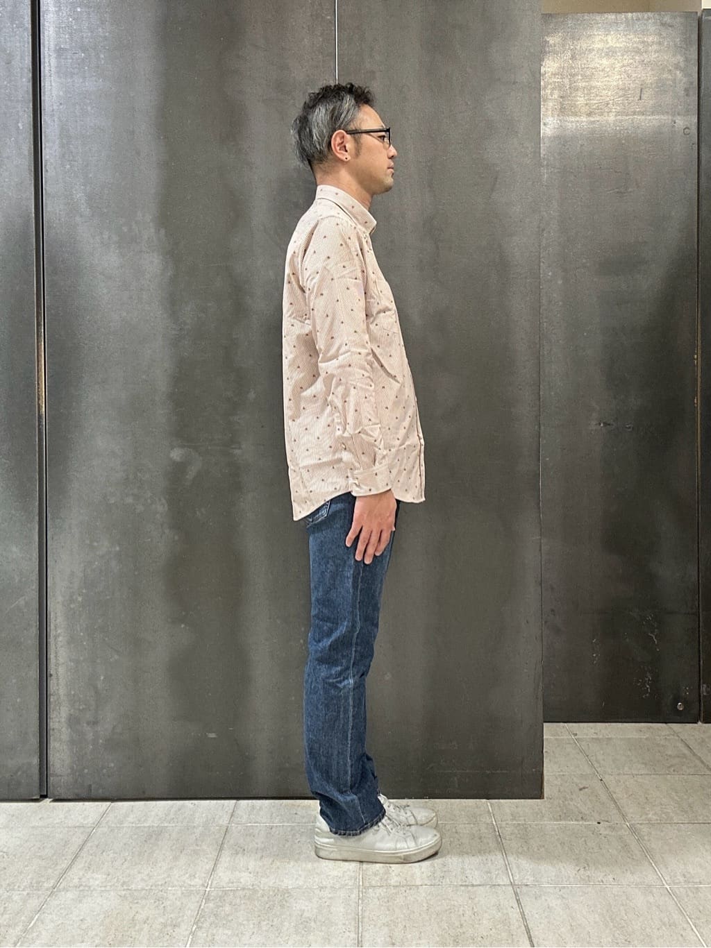 coheyさんの「TAKEO KIKUCHI｜ハットモチーフ ジャカード ストライプ シャツ」を使ったコーディネート