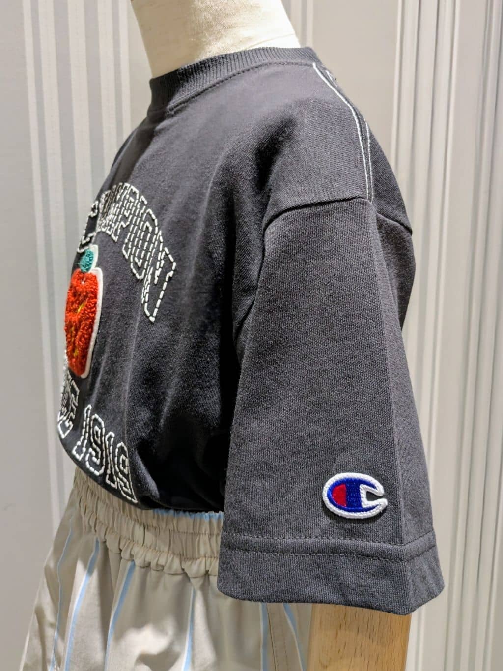 Yoshidaさんの「Dessin｜」を使ったコーディネート