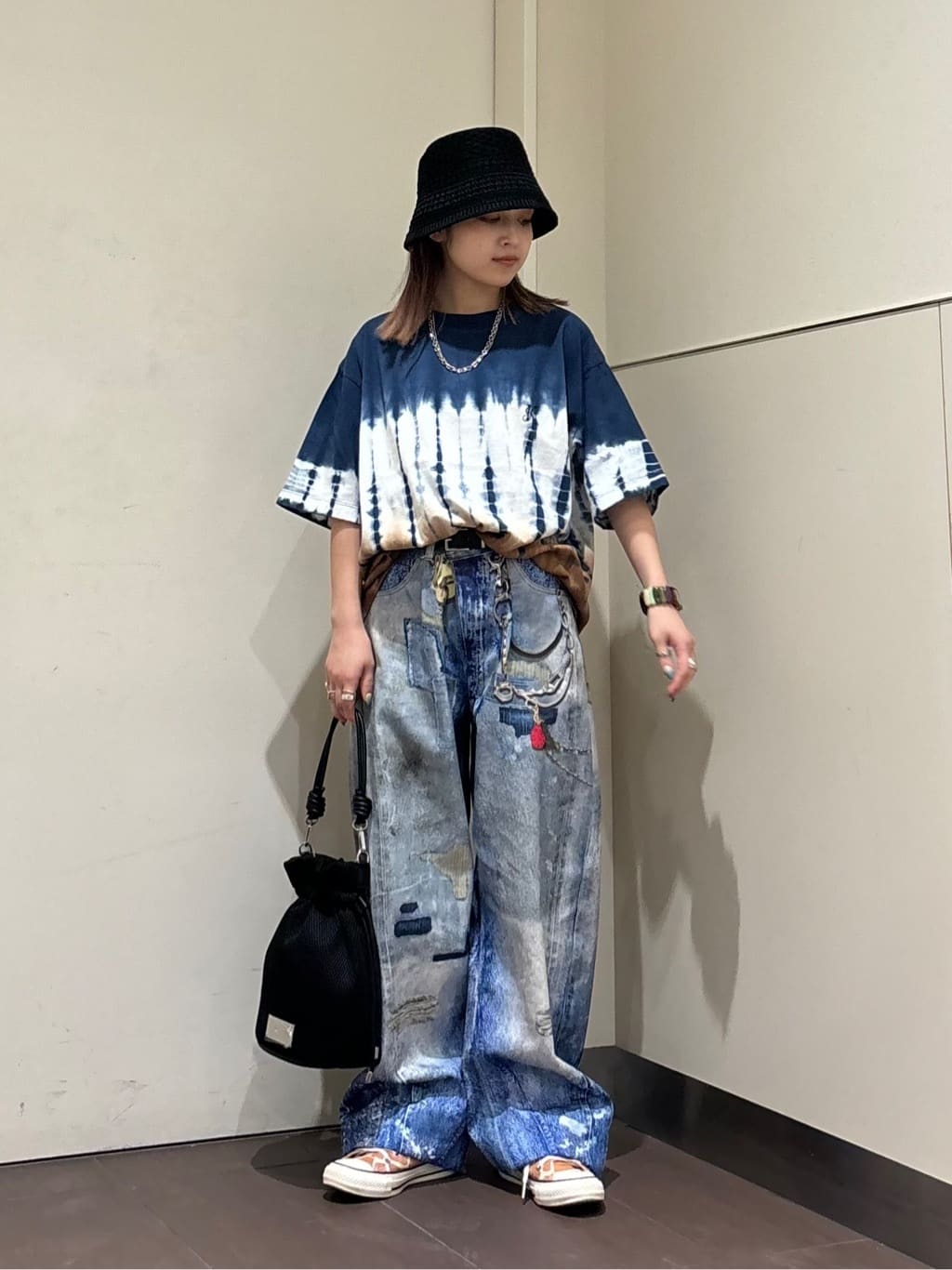 Mgmさんの「tk.TAKEO KIKUCHI｜◆タイダイTシャツ（XSサイズあり）」を使ったコーディネート