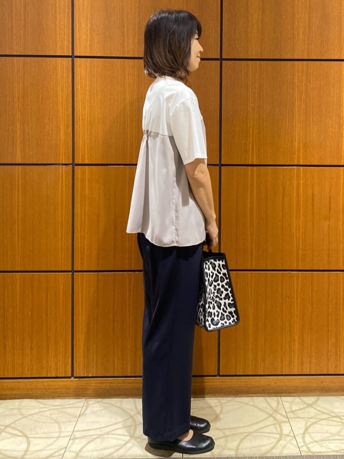 Eikoさんの「Reflect｜◆【マシンウォッシュ可能】レイヤード風ジャージブラウス」を使ったコーディネート