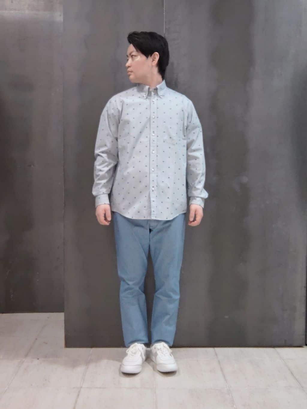 shiominさんの「TAKEO KIKUCHI｜ハットモチーフ ジャカード ストライプ シャツ」を使ったコーディネート
