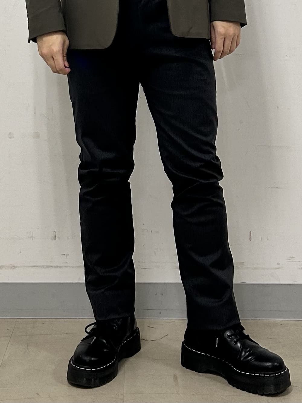 Hiroさんの「TAKEO KIKUCHI｜【全7サイズ&times;8色展開！】トップマルチヘリンボン パンツ」を使ったコーディネート