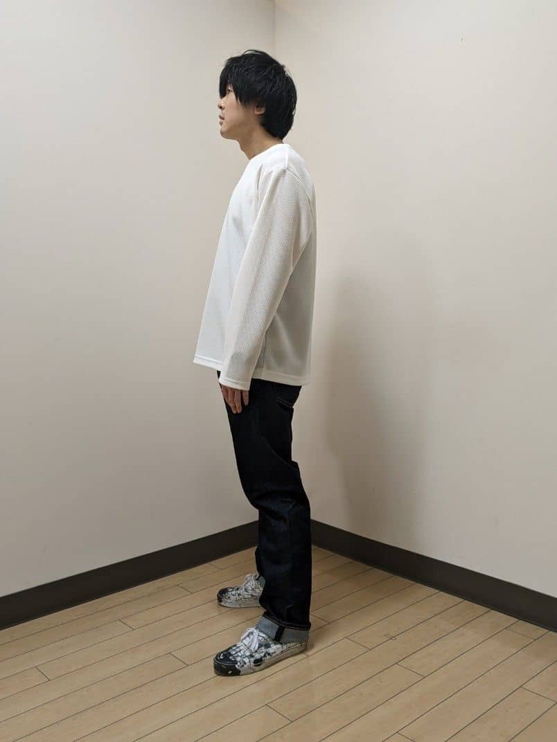 あきやまさんの「TAKEO KIKUCHI｜【モンスターストレッチ】日本製 ワンウォッシュ デニムパンツ」を使ったコーディネート