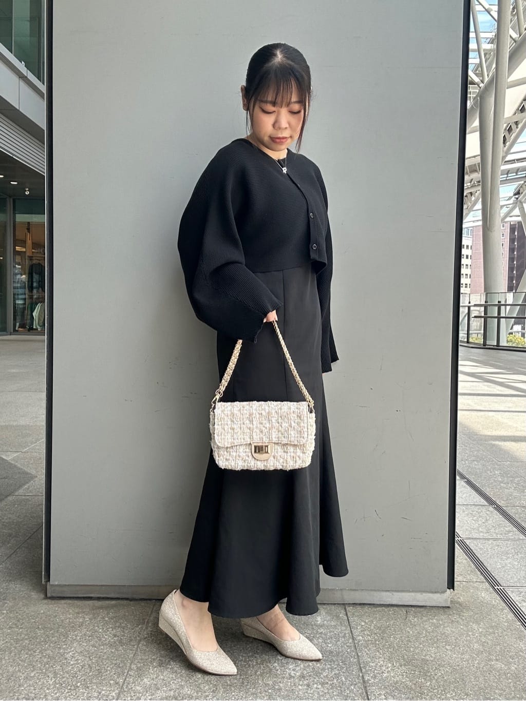 あずみさんの「ESPERANZA｜ポインテッドウェッジパンプス」を使ったコーディネート
