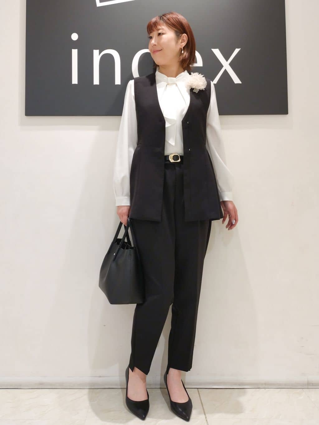 n.さんの「index｜◆《XS-LLsize》通勤対応／ボウタイブラウス／取り外しパーツ付き 【洗濯機洗い可／防シワ】」を使ったコーディネート