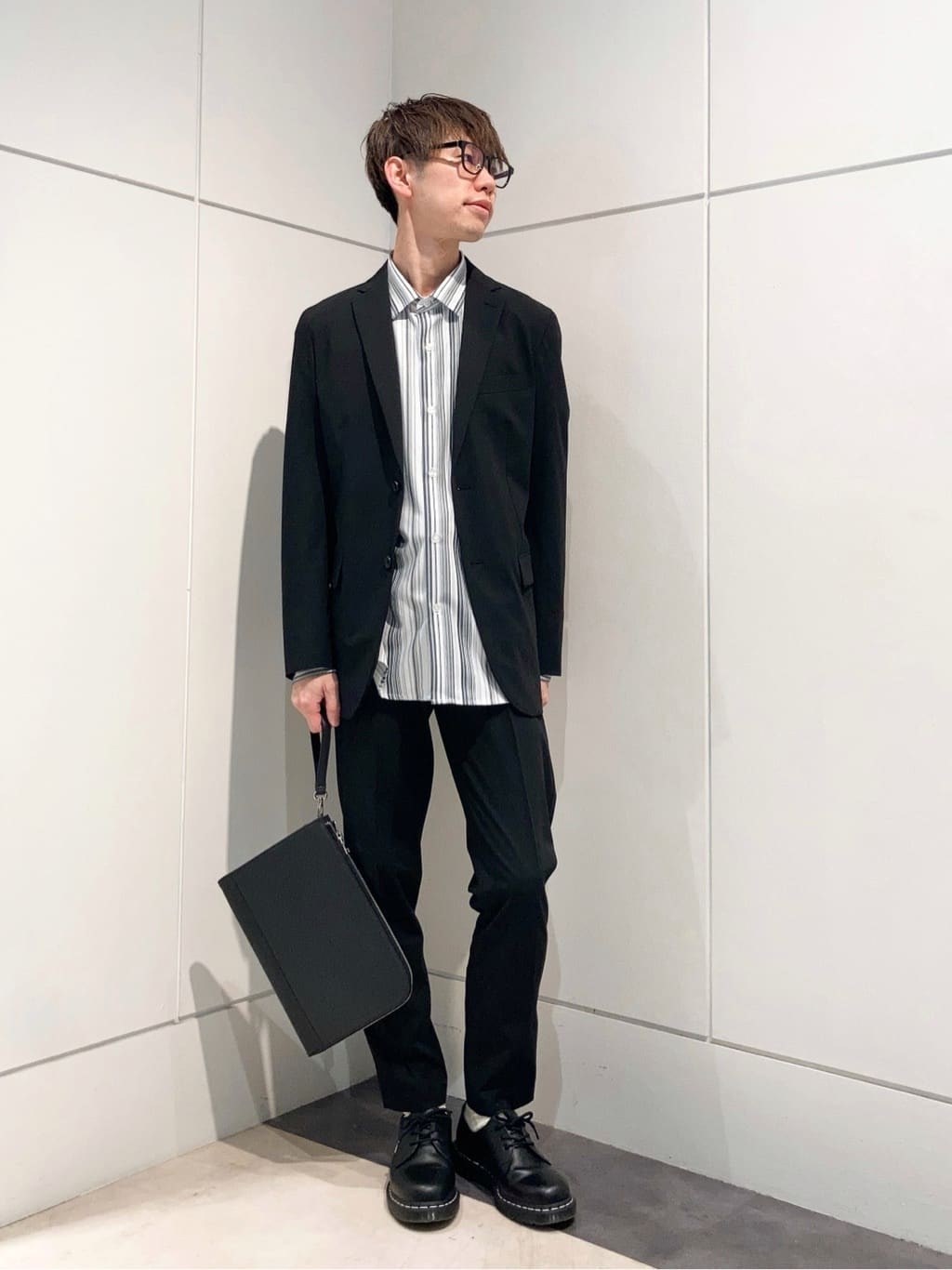 つーじーさんの「THE SHOP TK｜【ご好評につき再入荷！！】L字クラッチバッグ 冠婚葬祭/ビジネス/セレモニー/パーティー」を使ったコーディネート