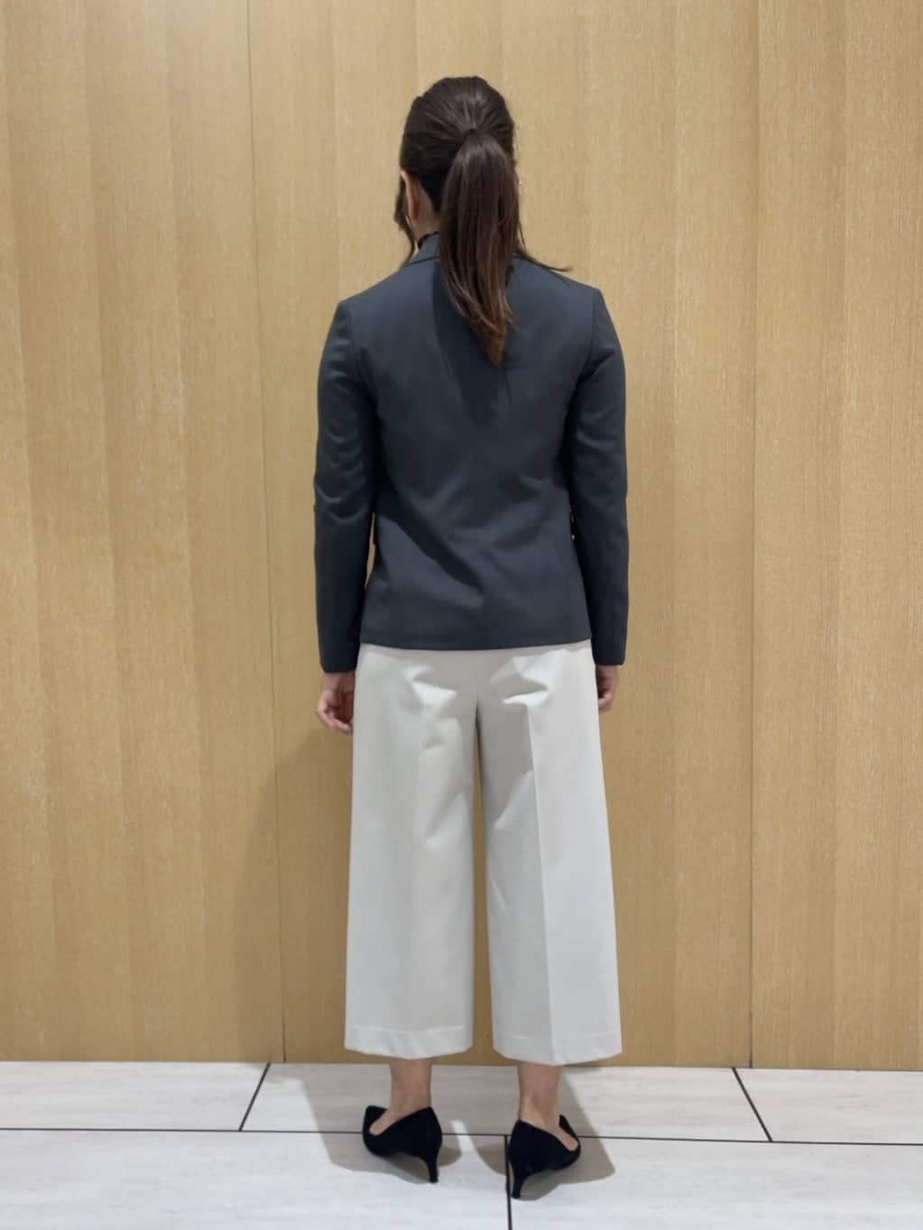mikaさんの「UNTITLED｜【軽くて快適！】ウール混 ストレッチテーラードジャケット」を使ったコーディネート
