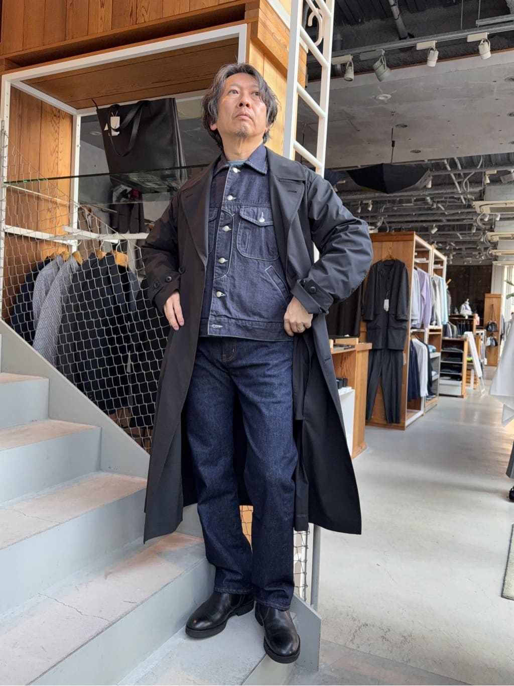 デザイナーTAKEman さんの「TAKEO KIKUCHI｜【モンスターストレッチ】日本製 ワンウォッシュ デニムパンツ」を使ったコーディネート