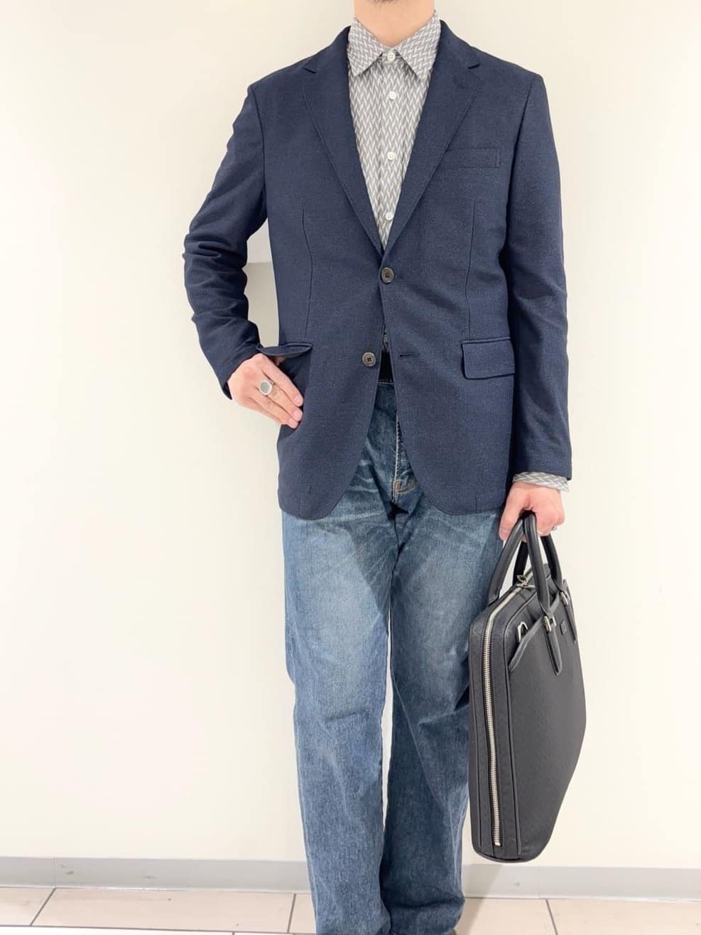 及川さんの「TAKEO KIKUCHI｜【モンスターストレッチ】日本製 ウォッシュド デニムパンツ」を使ったコーディネート