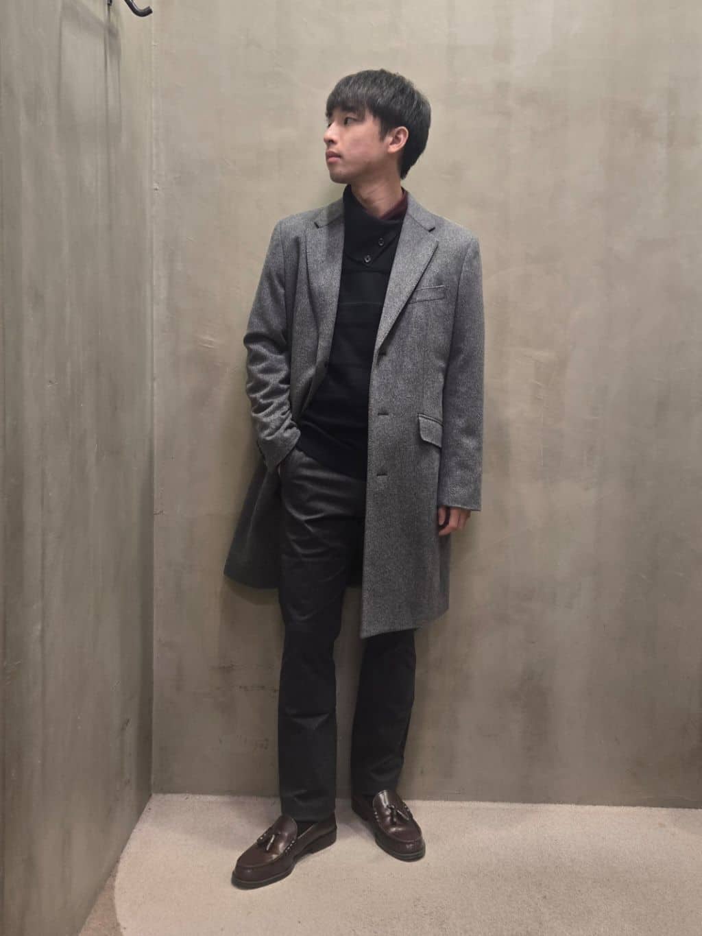白木駆さんの「TAKEO KIKUCHI｜ウールカシミヤブレンド チェスターコート」を使ったコーディネート
