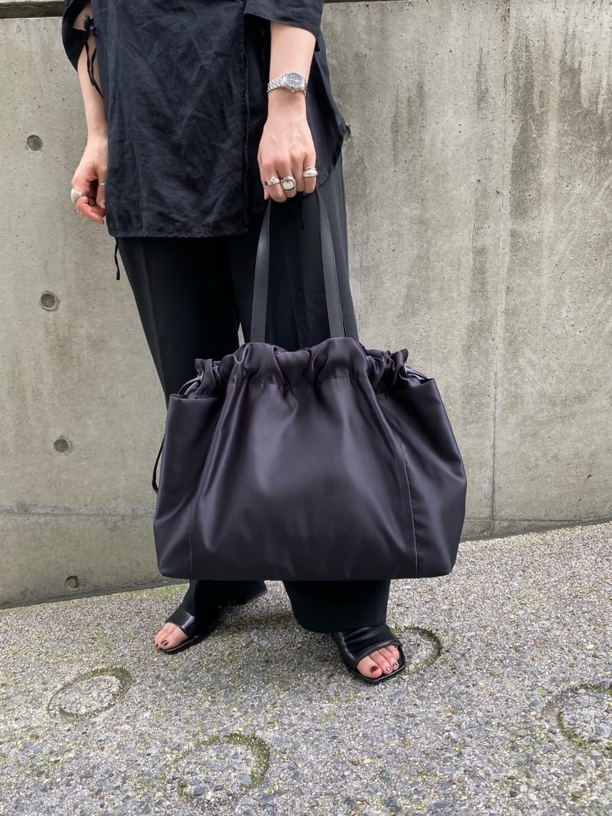 Uさんの「HIROKO HAYASHI｜LUINI SATINE（ルイーニ サティーネ）トートバッグ」を使ったコーディネート