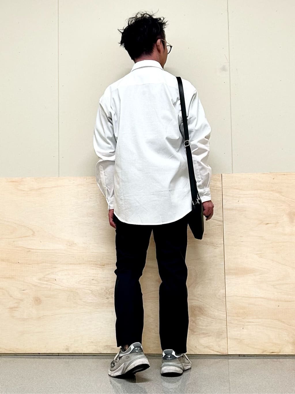 KENJI Iさんの「THE SHOP TK｜【オールシーズン穿ける！】7DAYSストレッチへリンボンパンツ　ON&hArr;OFF兼用」を使ったコーディネート
