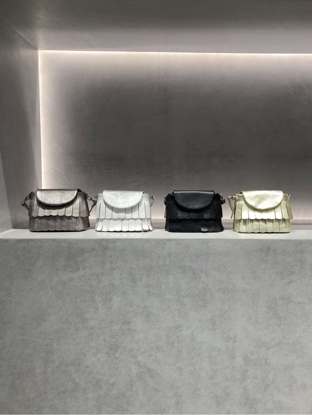 Cさんの「HIROKO HAYASHI｜チェーン付長財布用 ロングチェーン」を使ったコーディネート