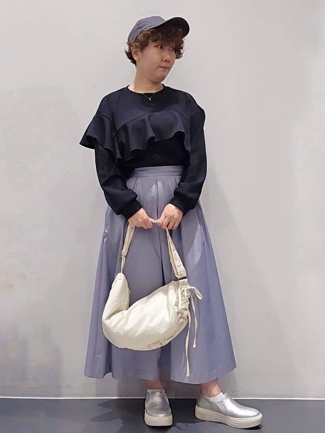 ゆきをさんの「OPAQUE.CLIP｜◆フリルアシメトップス【洗濯機洗い可】」を使ったコーディネート