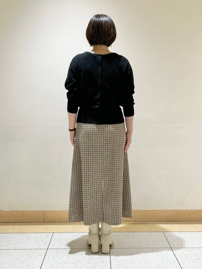 Ryoさんの「INDIVI｜【2WAY／前後着用可能】ラメ入りトレンドニット」を使ったコーディネート