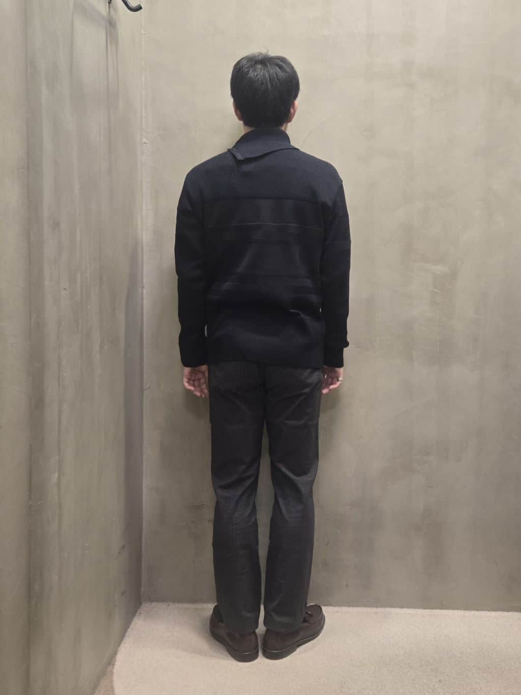 白木駆さんの「TAKEO KIKUCHI｜【Made in JAPAN】播州織 ヘリンボン ストレート パンツ」を使ったコーディネート