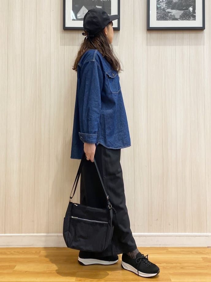 natsuさんの「SHOO･LA･RUE｜◆洗えるサッと履けるニットスニーカー」を使ったコーディネート