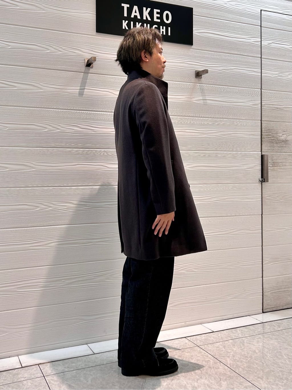 すーさんの「TAKEO KIKUCHI｜【ウールカシミヤブレンド】ビーバー調 スタンドカラー コート」を使ったコーディネート