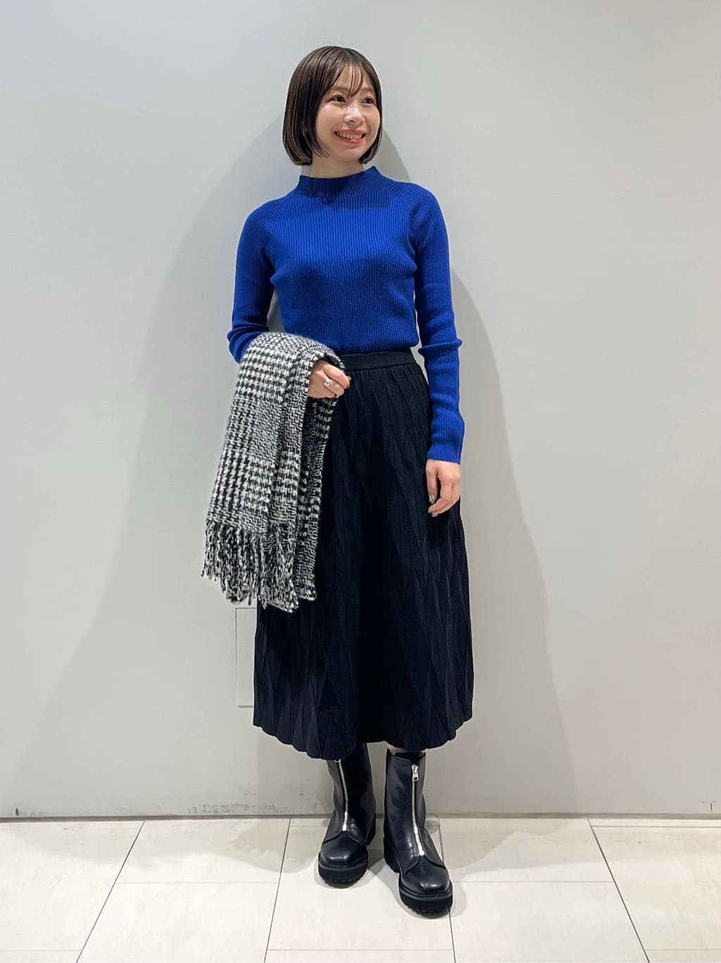 KAOさんの「INDIVI｜【定番人気！/名品コート/日本製】ウール100%チェスターコート」を使ったコーディネート