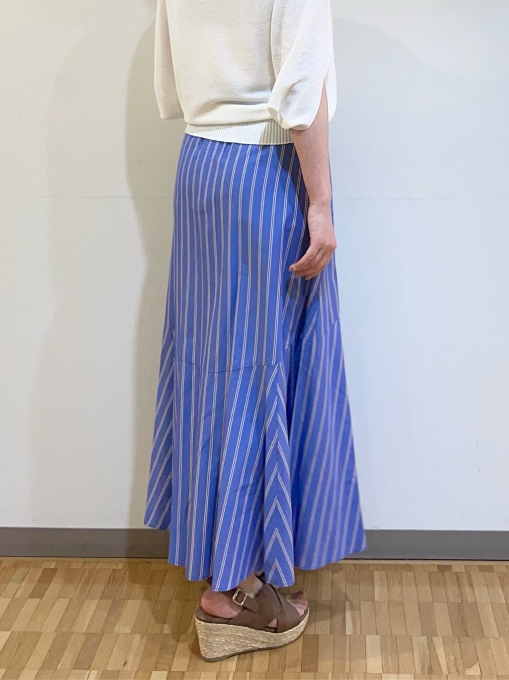 フナキさんの「UNTITLED｜◆【体型カバー/清涼感】ドルマンスリーブ プルオーバーニット」を使ったコーディネート