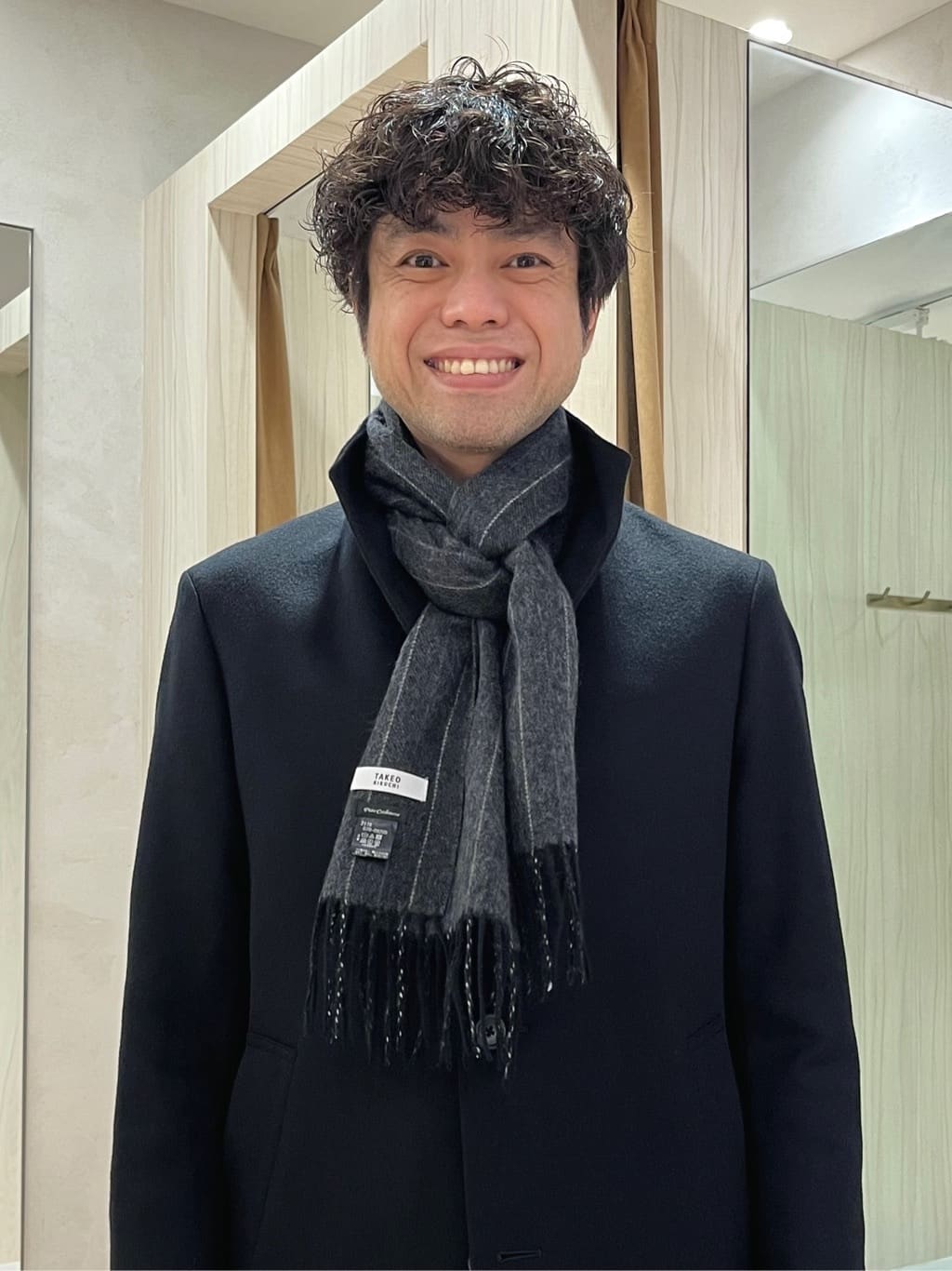 URAさんの「TAKEO KIKUCHI｜【ウールカシミヤブレンド】ビーバー調 スタンドカラー コート」を使ったコーディネート