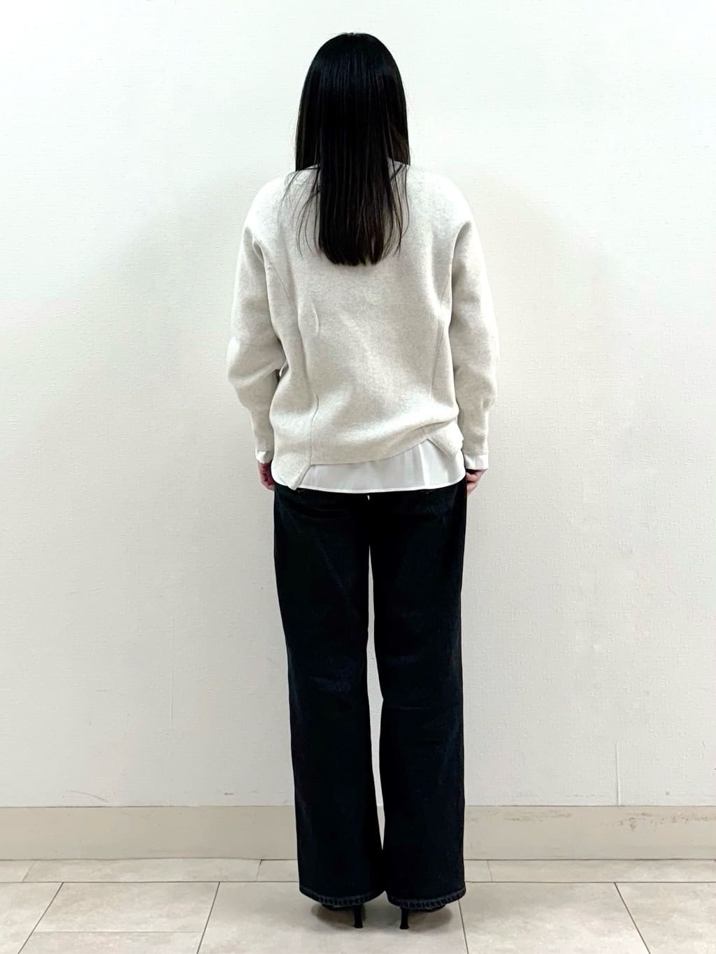 Wakaさんの「INDIVI｜◆【2点セット／UVケア】ツイードジレ＆ボウタイブラウス カセット服」を使ったコーディネート