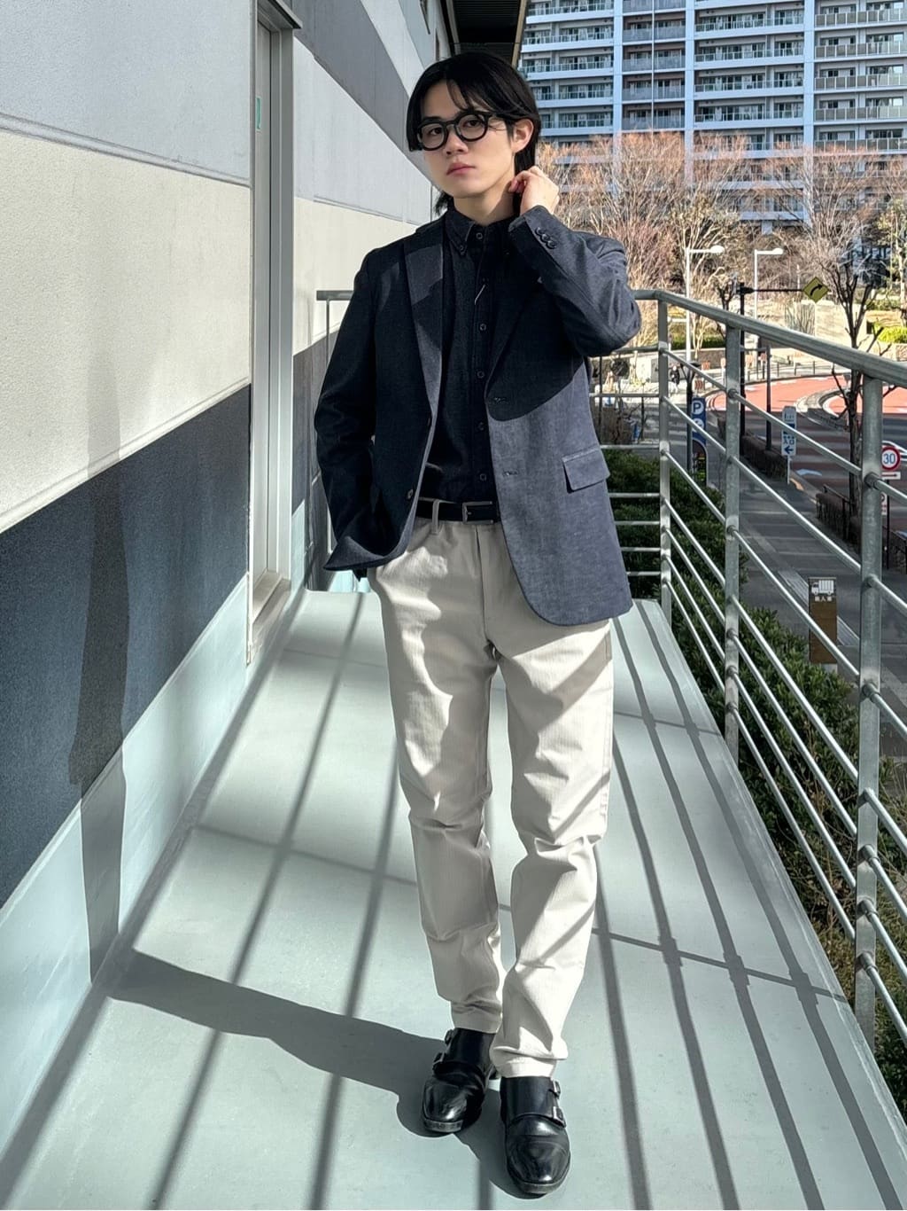 うらしーさんの「THE SHOP TK｜【オールシーズン穿ける！】7DAYSストレッチへリンボンパンツ　ON&hArr;OFF兼用」を使ったコーディネート