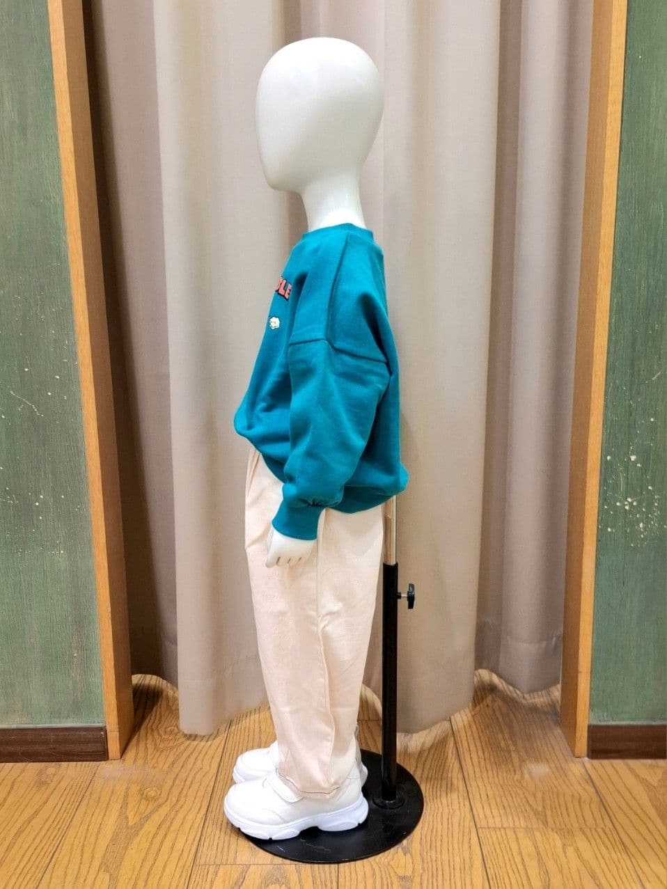 haruさんの「SHOO･LA･RUE｜◆【100-120cm/洗える/兄妹リンク可】コーデの主役 アソートプリントスウェット」を使ったコーディネート