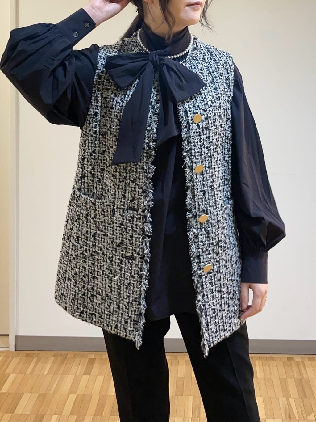 フナキさんの「UNTITLED｜◆【通勤スーツ】タックテーパードパンツ」を使ったコーディネート