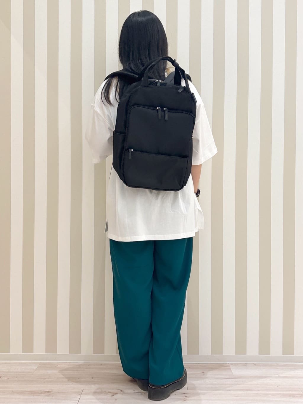 まろんさんの「SHOO･LA･RUE｜◆【洗える/ひんやり/UV/SS-3L】さらさらぷるんワイドパンツ」を使ったコーディネート