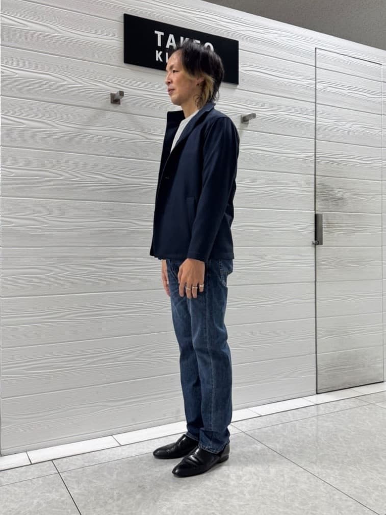 井出恭輔さんの「TAKEO KIKUCHI｜【DOWN FABRIC】ダウンファブリック スタンドカラーブルゾン」を使ったコーディネート