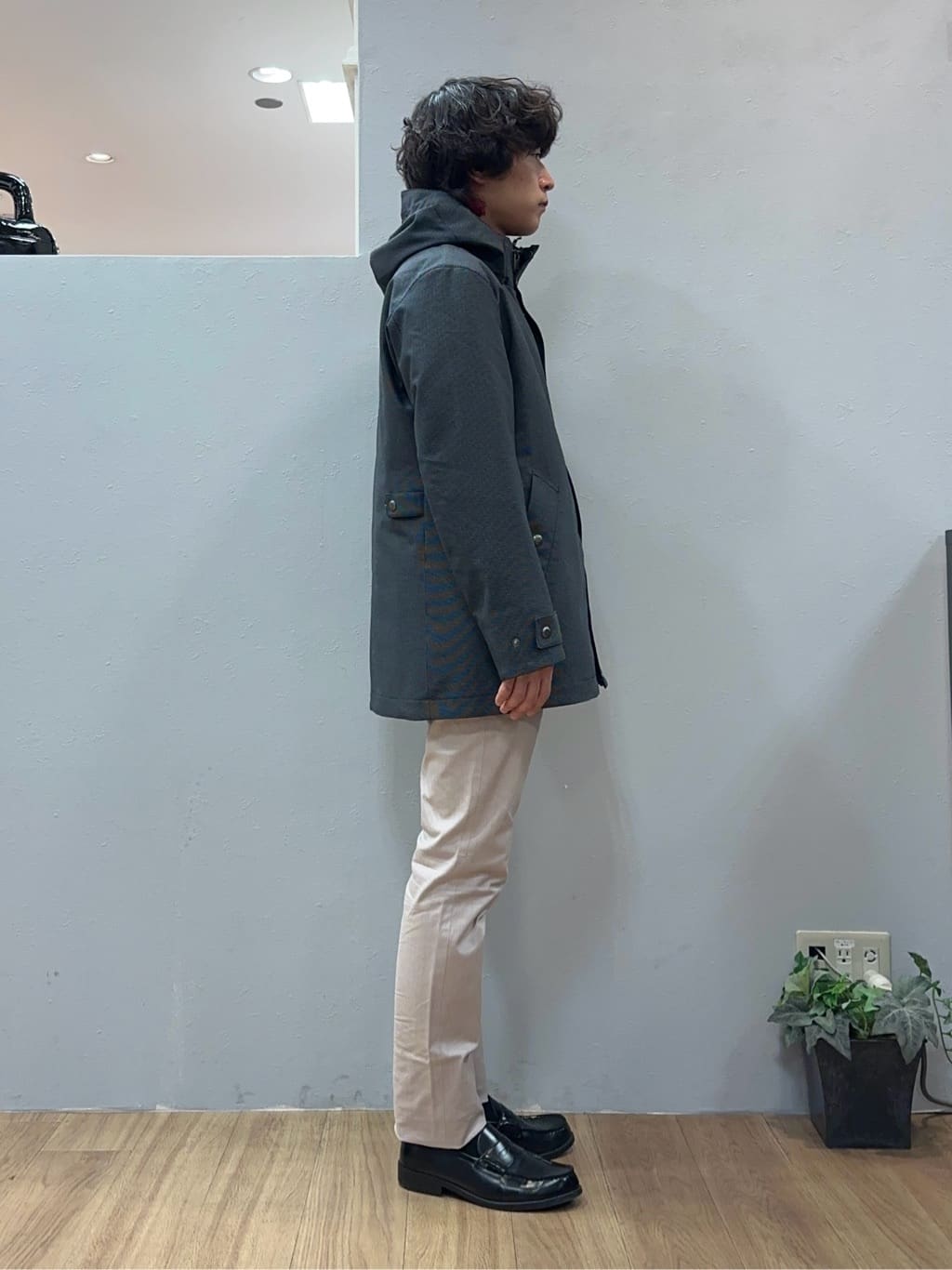 Uさんの「TAKEO KIKUCHI｜【全7サイズ&times;8色展開！】トップマルチヘリンボン パンツ」を使ったコーディネート
