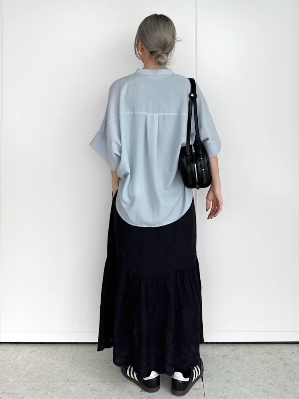 omaさんの「THE SHOP TK｜◆ドルマンブラウス【7色展開/洗濯機OK/体型カバー】」を使ったコーディネート