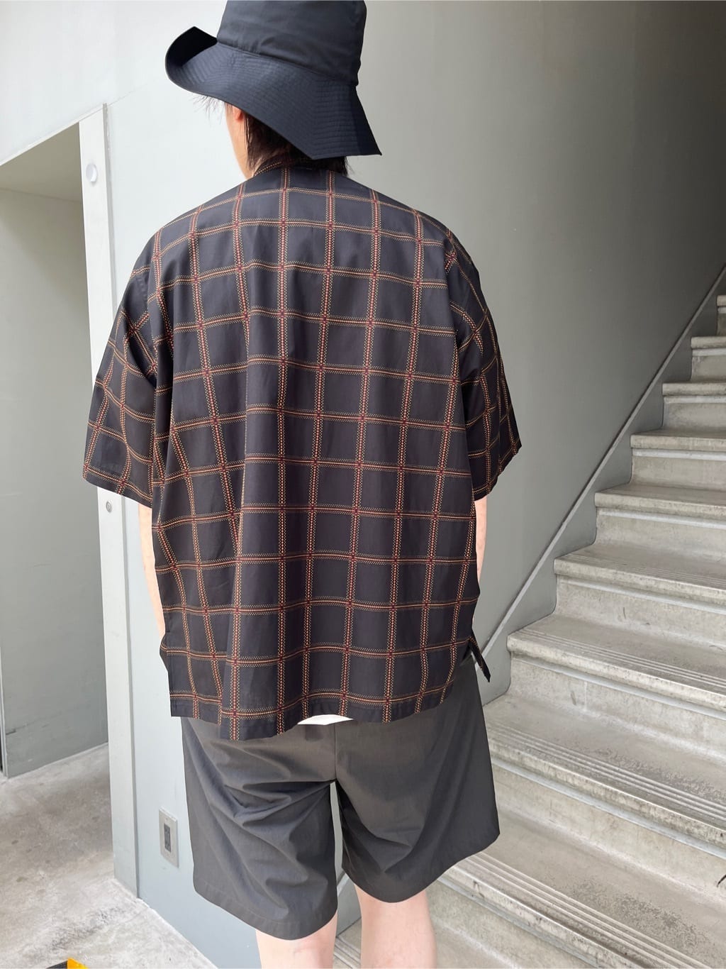 Shintaroさんの「TAKEO KIKUCHI｜【抗菌防臭／5サイズ展開】ハイゲージポンチ Tシャツ」を使ったコーディネート
