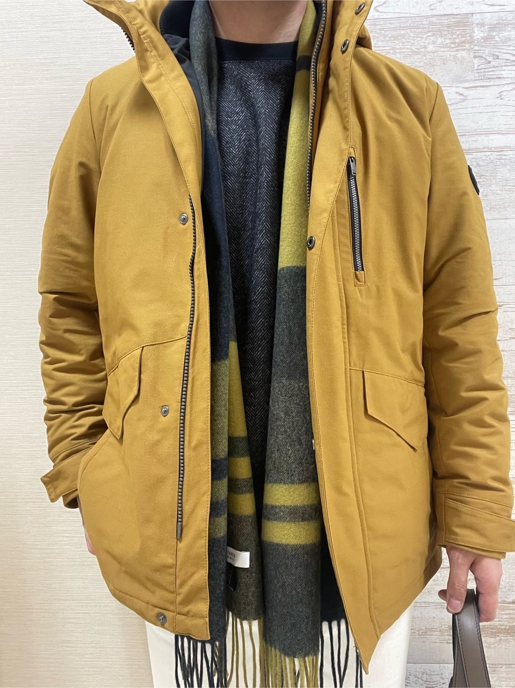 Suehiroさんの「TAKEO KIKUCHI｜【3WAY／撥水】ドビーメモリー ダウンライナーブルゾン」を使ったコーディネート