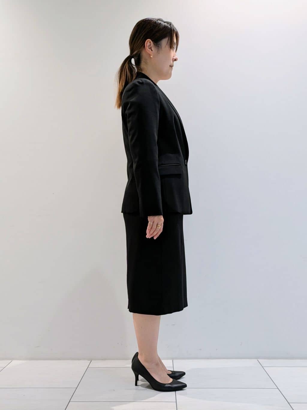 Onumaさんの「UNTITLED｜【洗える通勤スーツ】レジェールギャバ ストレッチテーラードジャケット」を使ったコーディネート