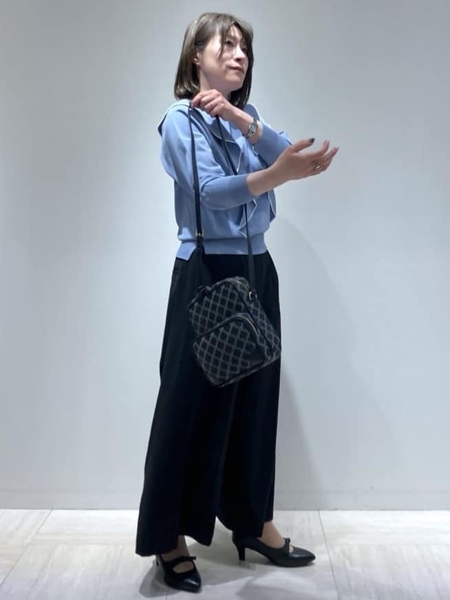 関根さんの「Reflect｜◆ラッフルフリルプルオーバーニット」を使ったコーディネート