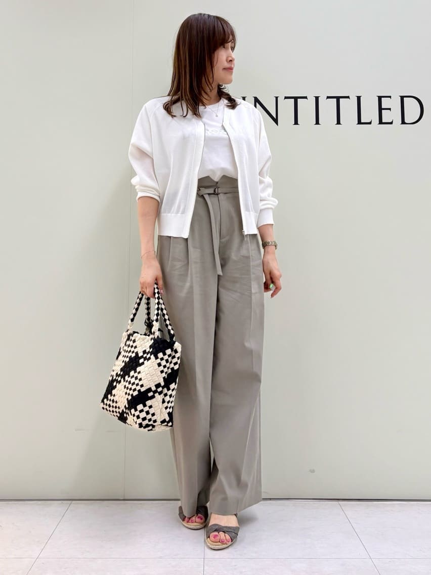 Sakaiさんの「UNTITLED｜◆【セットアップ可能／オンオフ】ラミー混 タックワイドパンツ」を使ったコーディネート