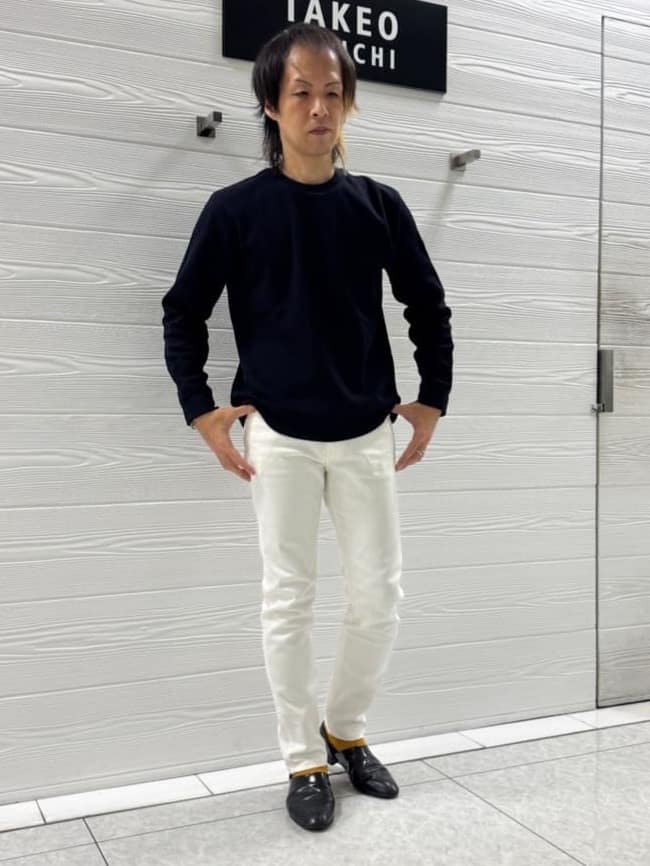 井出恭輔さんの「TAKEO KIKUCHI｜【Sサイズ～】ストレッチ デニム パンツ」を使ったコーディネート