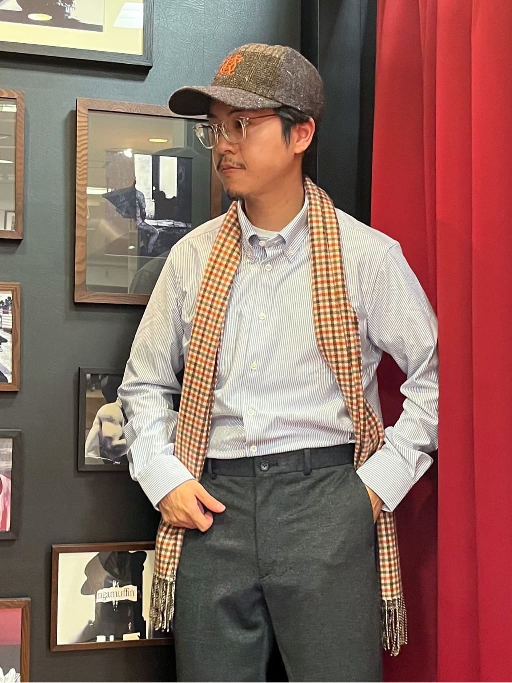KUROさんの「TAKEO KIKUCHI｜【Sサイズ～】メランジ ストレッチ ジャージー スラックス」を使ったコーディネート