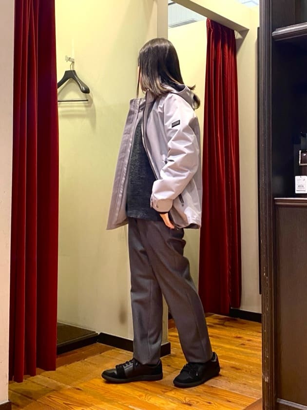 かわぴーさんの「TAKEO KIKUCHI｜【DOWN FABRIC】ダウンファブリック ドレスパンツ / セットアップ対応」を使ったコーディネート