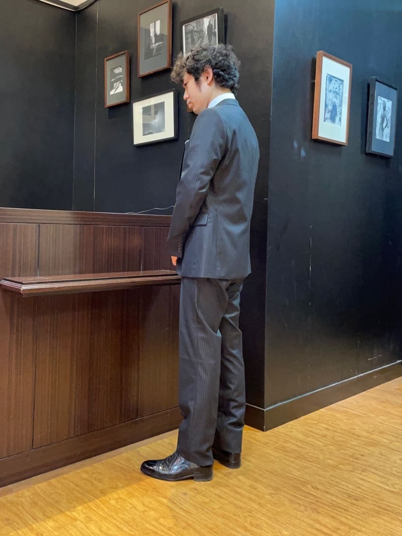 KEIさんの「TAKEO KIKUCHI｜【ナローモデル】シャイニー ヘリンボン ストライプ スーツ/3ピース対応可」を使ったコーディネート